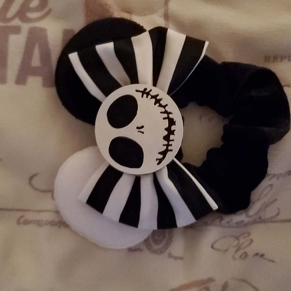 Scrunched - Picture 11 of 12